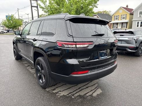 Used 2023 Jeep Grand Cherokee L Limited w/ Luxury Tech Group II AWD/4WD image 6