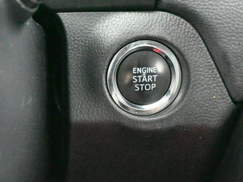 Used 2022 Toyota RAV4 XLE w/ Convenience Package FWD image 27