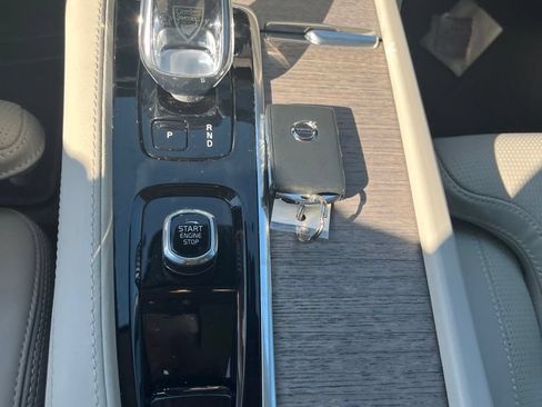 Certified 2024 Volvo XC90 B6 Ultimate AWD/4WD image 13
