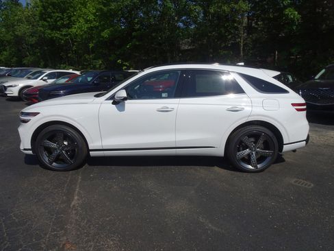 New 2025 Genesis GV70 2.5T w/ Sport Prestige Package image 2