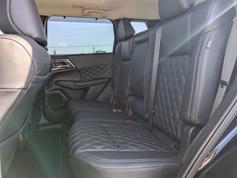 New 2025 Mitsubishi Outlander SEL image 14