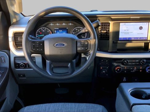 Used 2025 Ford F250 XLT AWD/4WD image 6
