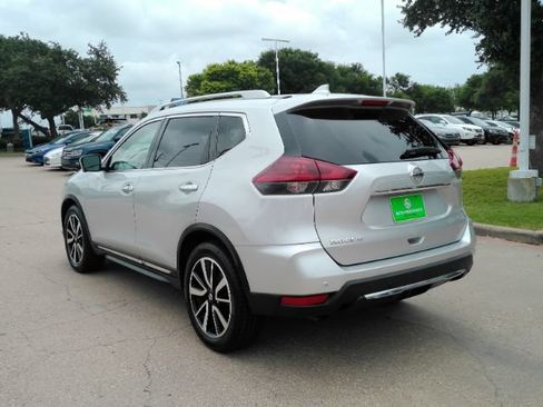 Used 2020 Nissan Rogue SL FWD image 12
