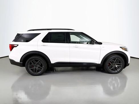 New 2026 Ford Explorer ST-Line w/ ST-Line Street Pack image 8