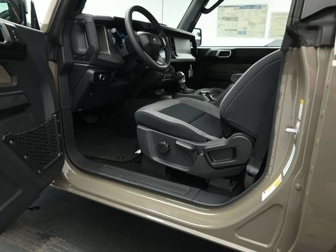 New 2026 Ford Bronco 2-Door AWD/4WD image 9
