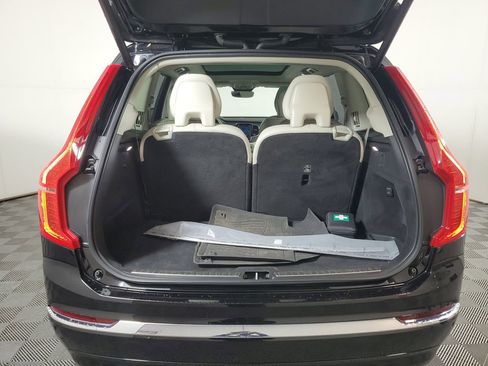 Certified 2024 Volvo XC90 B6 Ultimate w/ Protection Package Premier image 11