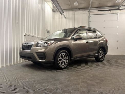 Used 2020 Subaru Forester Premium AWD/4WD image 1