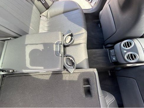 Used 2019 Mercedes-Benz E 300 4MATIC image 8