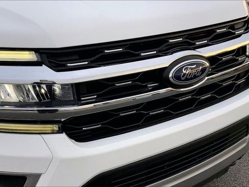 Used 2023 Ford Expedition Limited image 24