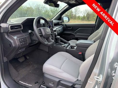 Used 2025 Toyota Tacoma SR5 image 15