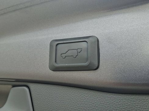 Used 2023 Toyota RAV4 SE w/ Weather & Moonroof Package AWD/4WD image 31