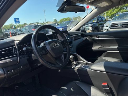 Used 2022 Toyota Camry SE FWD image 13