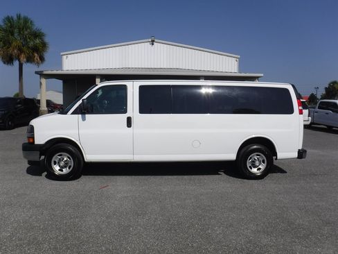 Used 2020 Chevrolet Express 3500 LT w/ LT Preferred Equipment Group RWD image 1