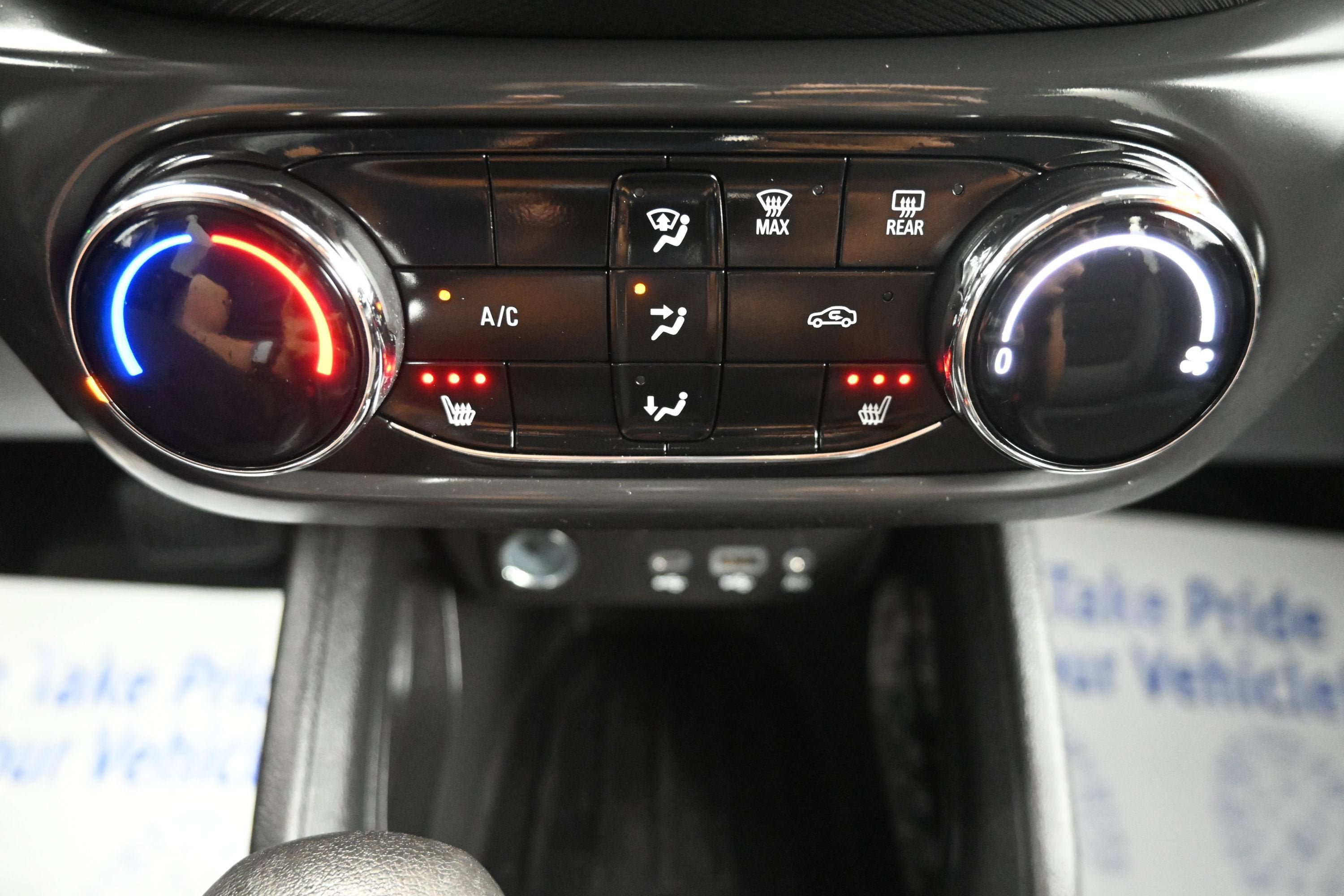 Used 2023 Chevrolet TrailBlazer LT FWD image 17