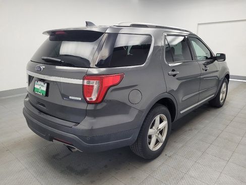 Used 2018 Ford Explorer XLT FWD image 9