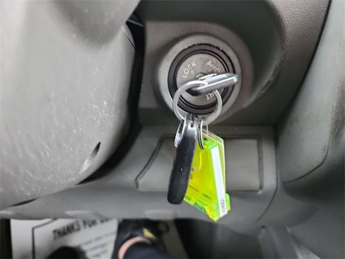 Used 2019 Nissan Frontier SV image 28