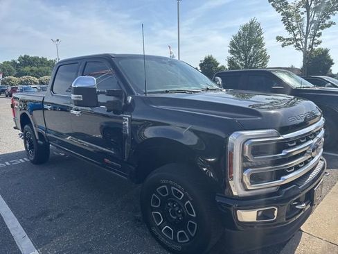 Used 2024 Ford F250 Platinum AWD/4WD image 2