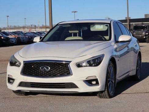 Used 2018 INFINITI Q50 Luxe w/ Essential Package (3.0T Luxe) image 6