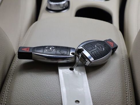 Used 2017 Mercedes-Benz CLA 250 image 21
