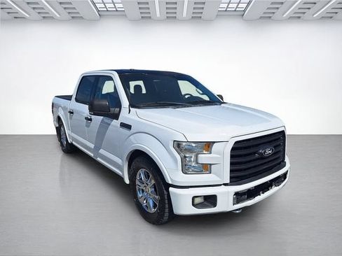 Used 2015 Ford F150 Lariat AWD/4WD image 2