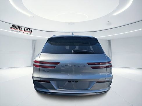 Used 2025 Genesis Electrified GV70 Advanced image 4