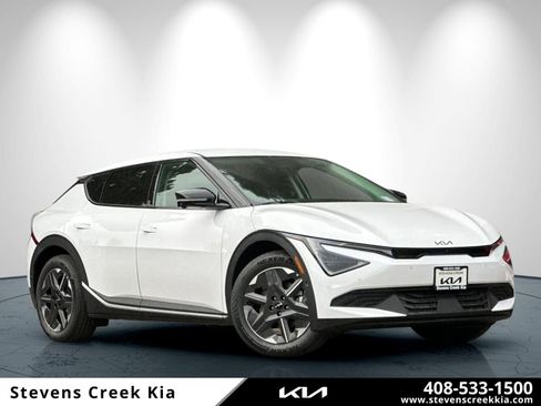 New 2025 Kia EV6 Light w/ Light LR Technology Package image 1
