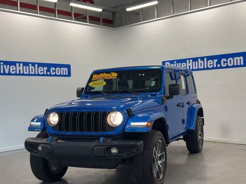 Used 2024 Jeep Wrangler Unlimited w/ Convenience Group AWD/4WD image 6