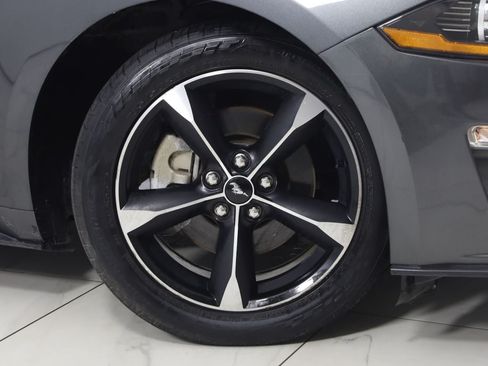 Used 2020 Ford Mustang Convertible RWD image 14