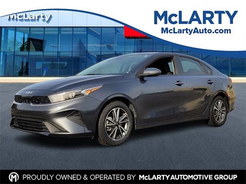 Used 2022 Kia Forte LXS w/ LXS Technology Package image 1