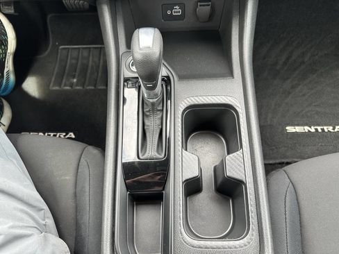 Used 2022 Nissan Sentra S FWD image 17