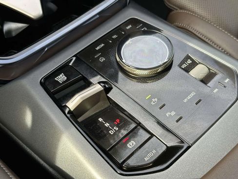 Used 2025 BMW X3 xDrive30i w/ Convenience Package image 6