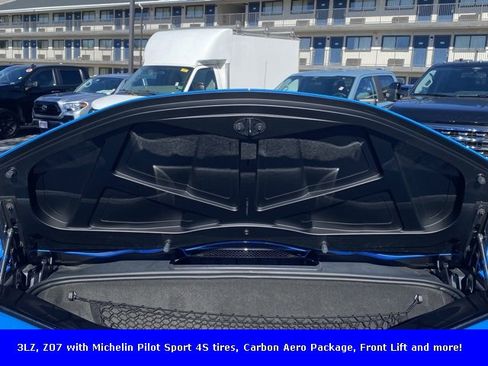 Used 2023 Chevrolet Corvette Z06 w/ Z07 Performance Package image 7