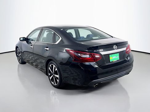 Used 2018 Nissan Altima 2.5 SR FWD image 7
