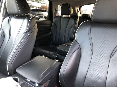 Certified 2022 Acura MDX SH-AWD w/ Advance Package image 9