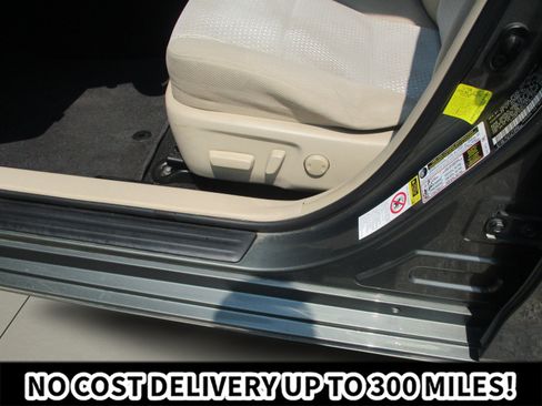 Used 2012 Toyota Camry LE FWD image 29