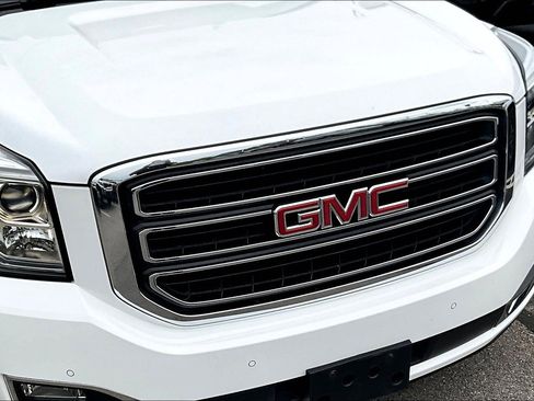 Used 2016 GMC Yukon XL SLT AWD/4WD image 34