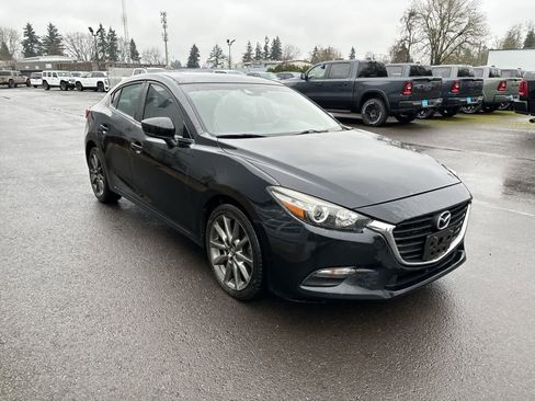 Used 2018 MAZDA MAZDA3 Touring image 6