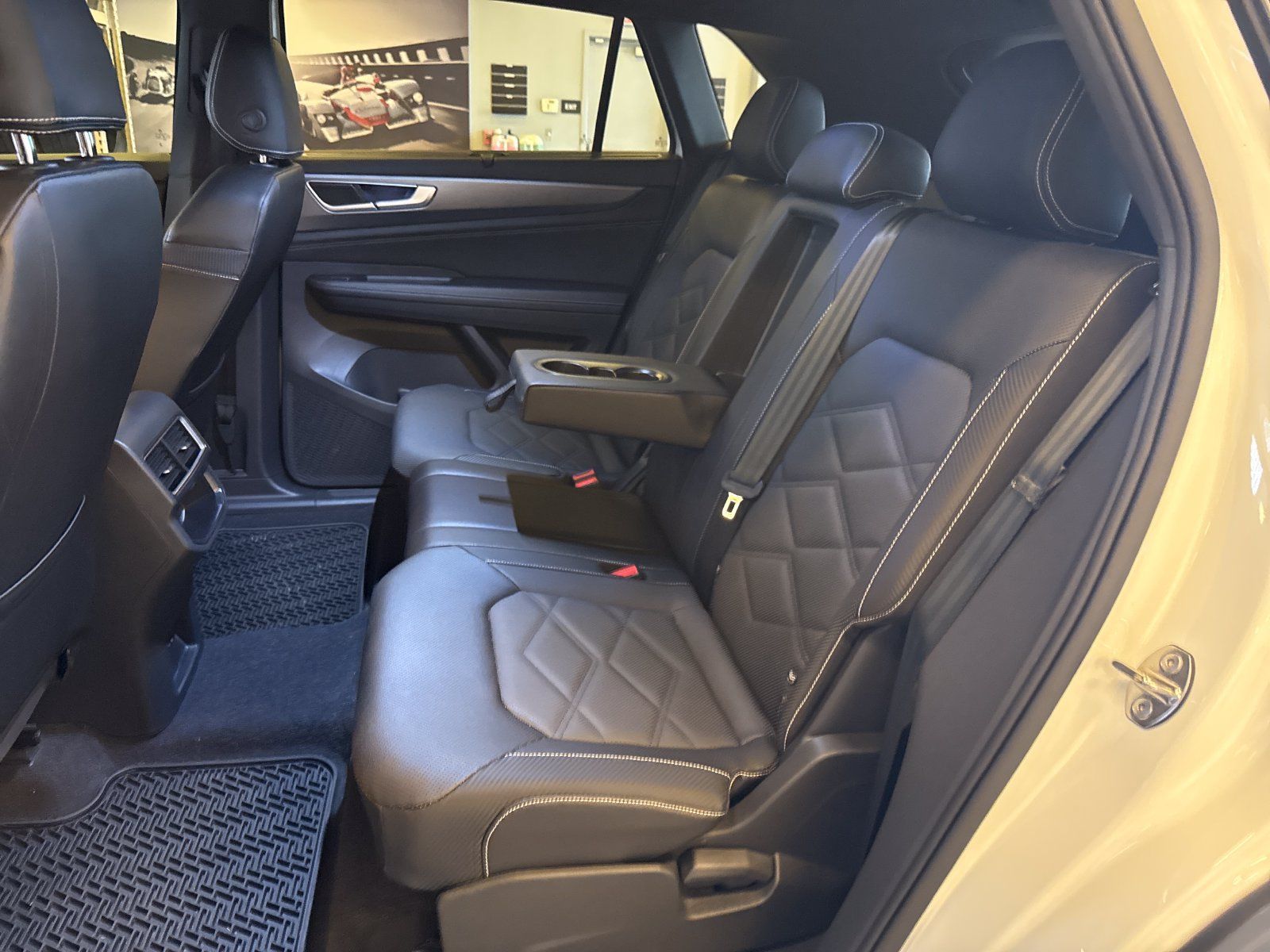 Certified 2024 Volkswagen Atlas Cross Sport SE AWD/4WD image 26