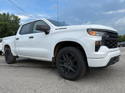 Used 2022 Chevrolet Silverado 1500 Custom w/ LPO, Dark Essentials Package AWD/4WD image 8