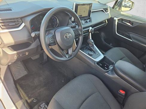 Used 2025 Toyota RAV4 XLE image 10