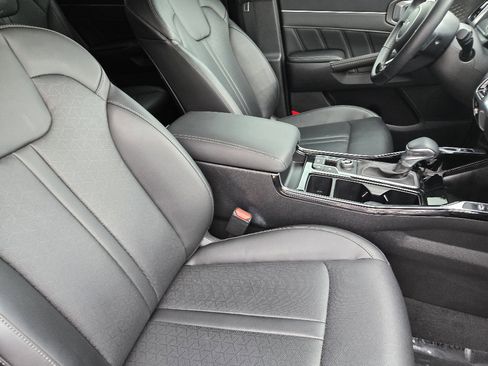 Certified 2023 Kia Sorento SX image 19