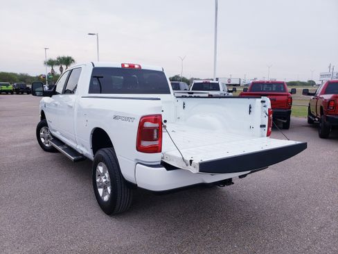 Used 2024 RAM 2500 Big Horn w/ Sport Appearance Package image 25