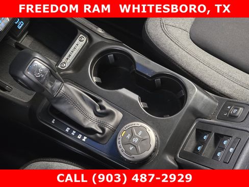 Used 2025 Ford Bronco Big Bend image 15