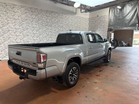 Used 2021 Toyota Tacoma TRD Sport w/ Technology Package AWD/4WD image 7