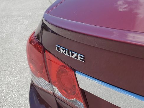 Used 2015 Chevrolet Cruze LTZ w/ Sun, Sound and Sport Package FWD image 7