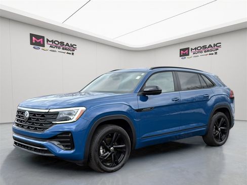 Used 2025 Volkswagen Atlas Cross Sport SEL R-Line image 3