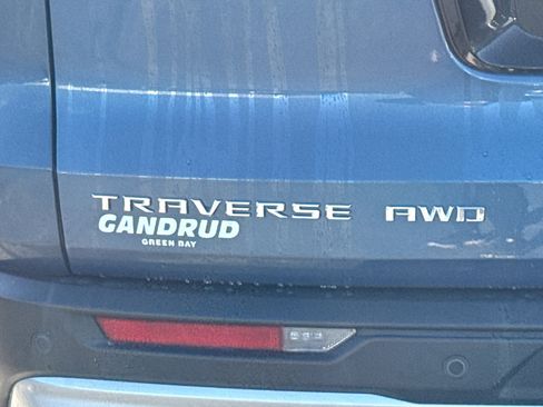 Certified 2025 Chevrolet Traverse LT image 8