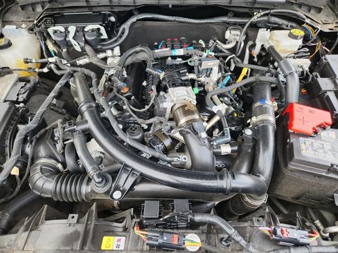 Used 2025 Ford Bronco Badlands AWD/4WD image 40