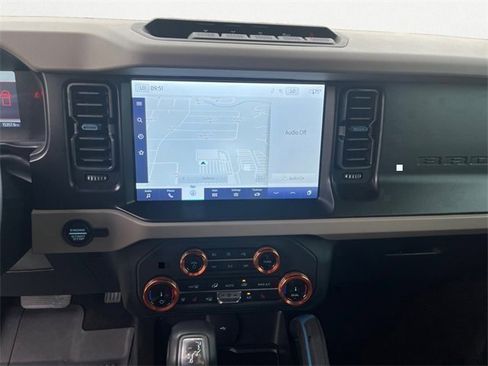 Used 2022 Ford Bronco Wildtrak image 12