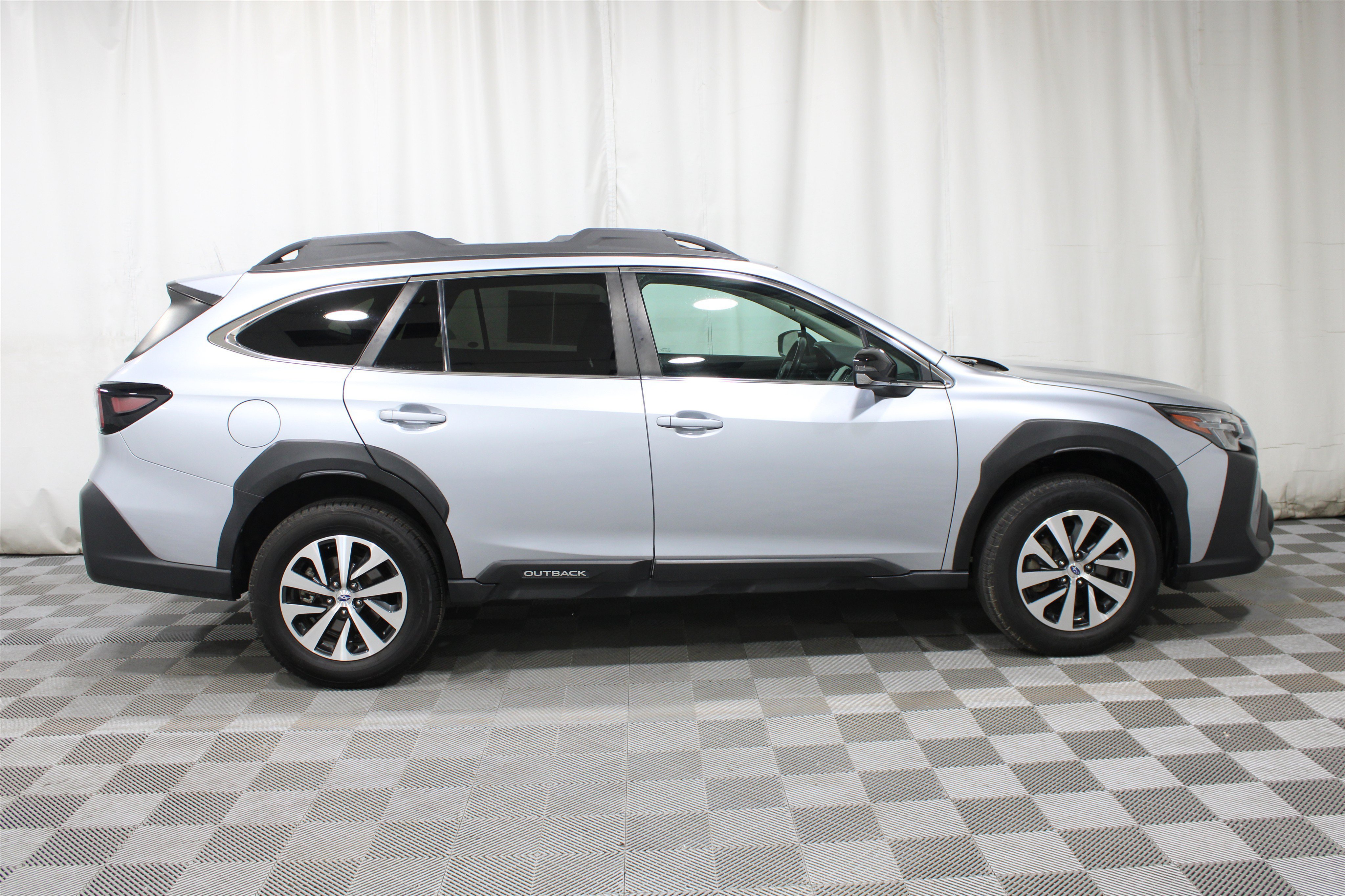 Used 2024 Subaru Outback Premium AWD/4WD image 28